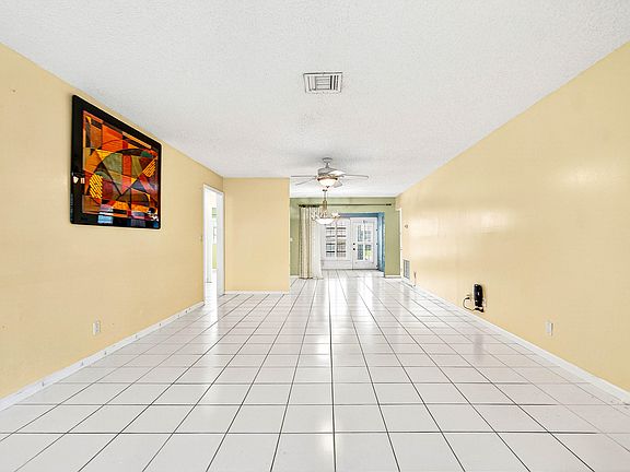 5th image of 4717 Robinwood Terrace #A