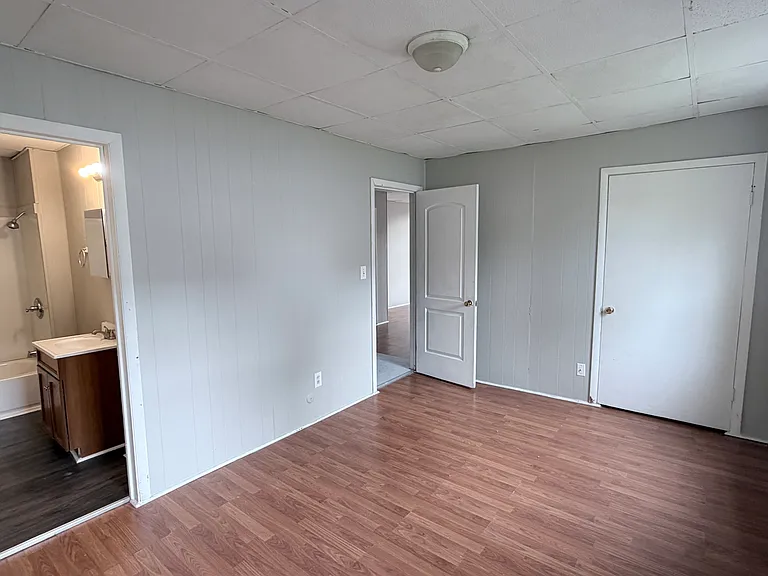 410 N 3rd Ave #B — Photo 2