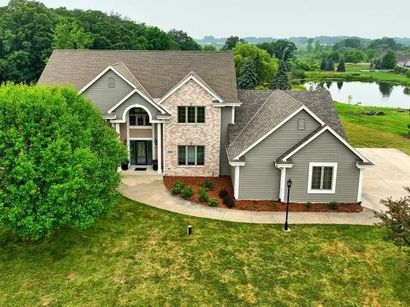 5900 Stefanie WAY, Caledonia, WI 53108