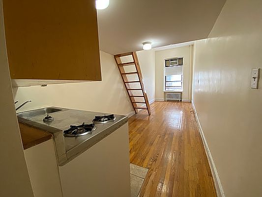 1st image of 315 W 14th St APT 3A