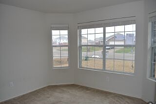 4th image of 215 Palomino Dr
