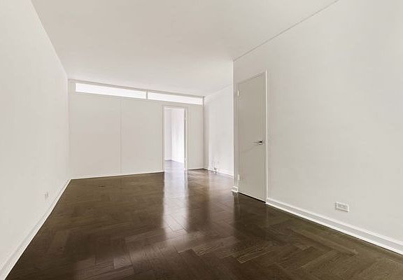 4th image of 300 E 46th St APT 16F
