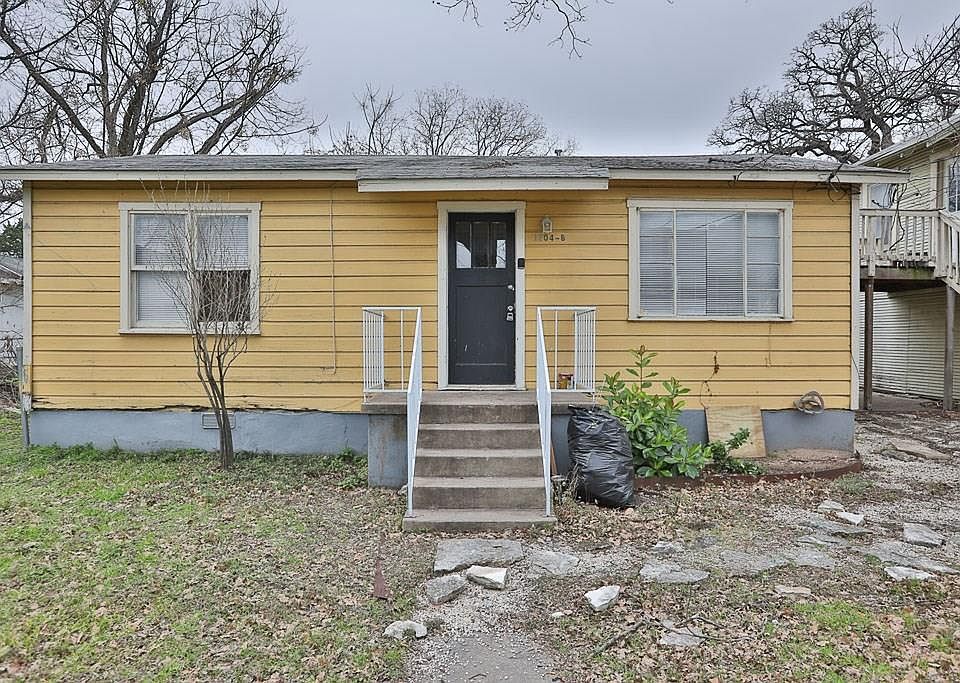 1st image of 1204 Salina St APT B