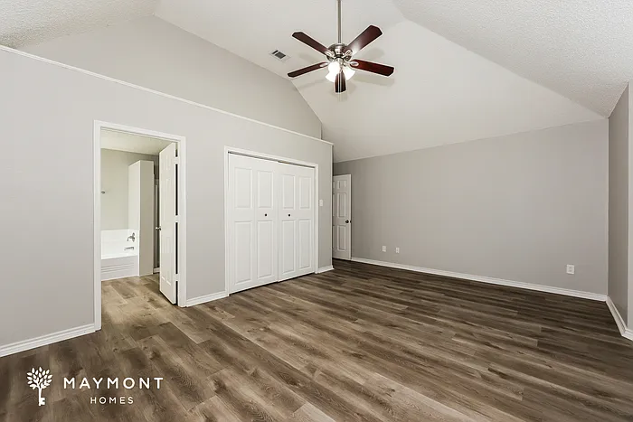 819 Crooked Creek Ln — Photo 11