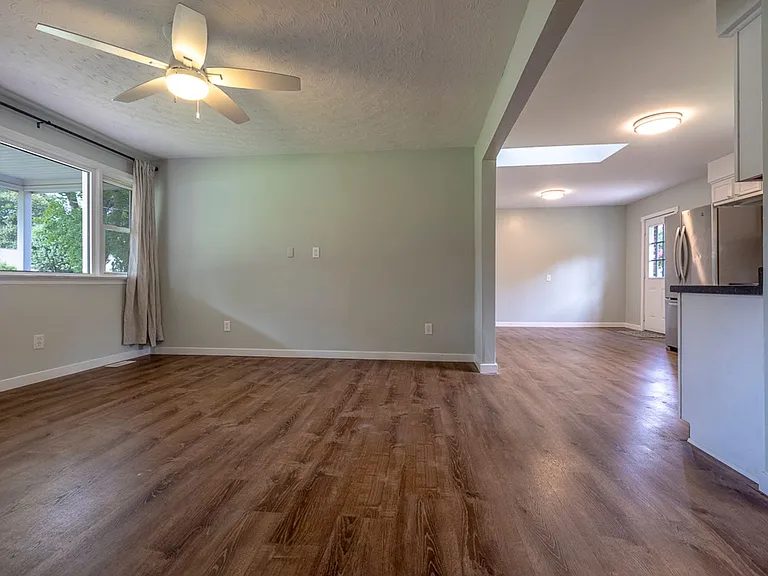 1104 Washington Dr — Photo 8