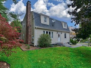 2 Picadilly St, Upton, MA 01568