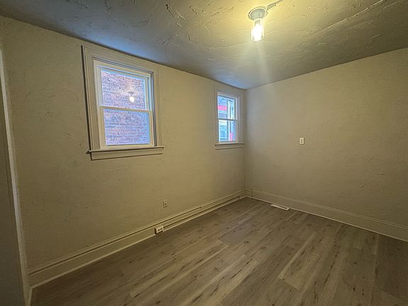 4th image of 746 W Philadelphia St APT 1