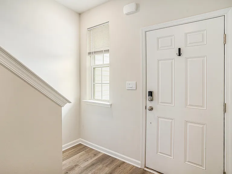 1143 Martin Rd — Photo 8