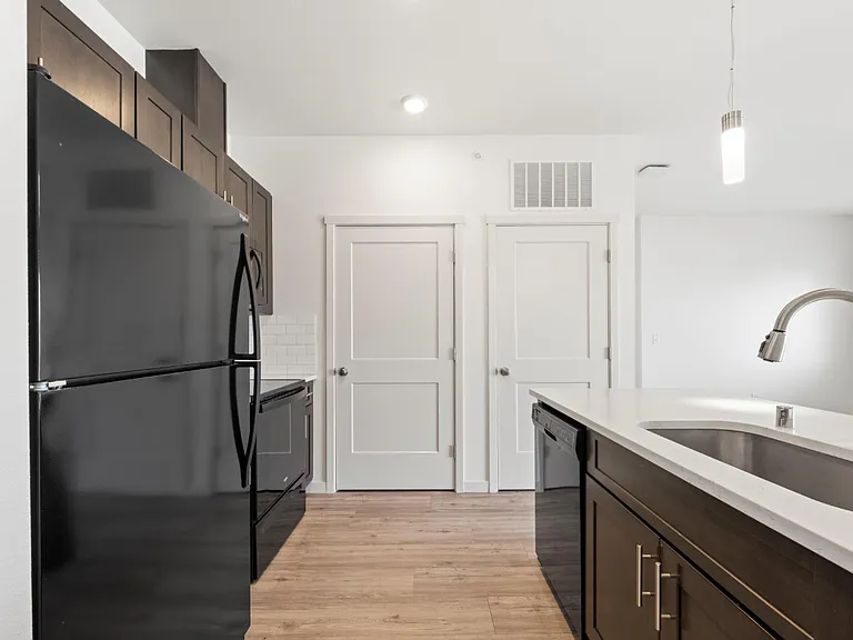 Columbia River Walk Apartments — Photo 85