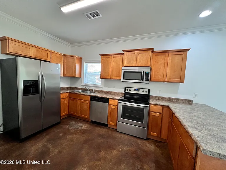 416 State St — Photo 10