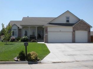 3029 Autumn Rdg, Newton, KS 67114