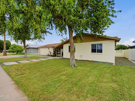 3rd image of 6902 E PALM Lane