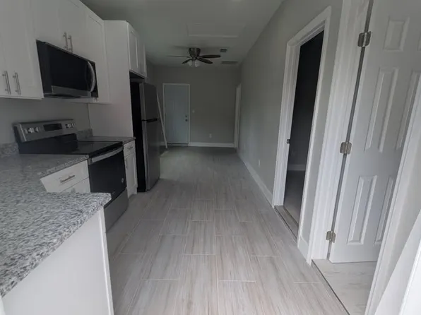 2920 Division Dr N #2, Saint Petersburg, FL 33714