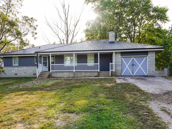 25 Vo Tech Drive, Louisburg, MO 65685