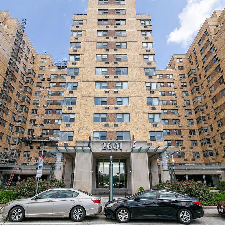 1st image of 2601 Pennsylvania Ave APT 424