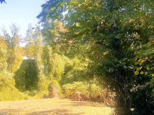 203 Unicorn Pl, Capitol Heights, MD 20743