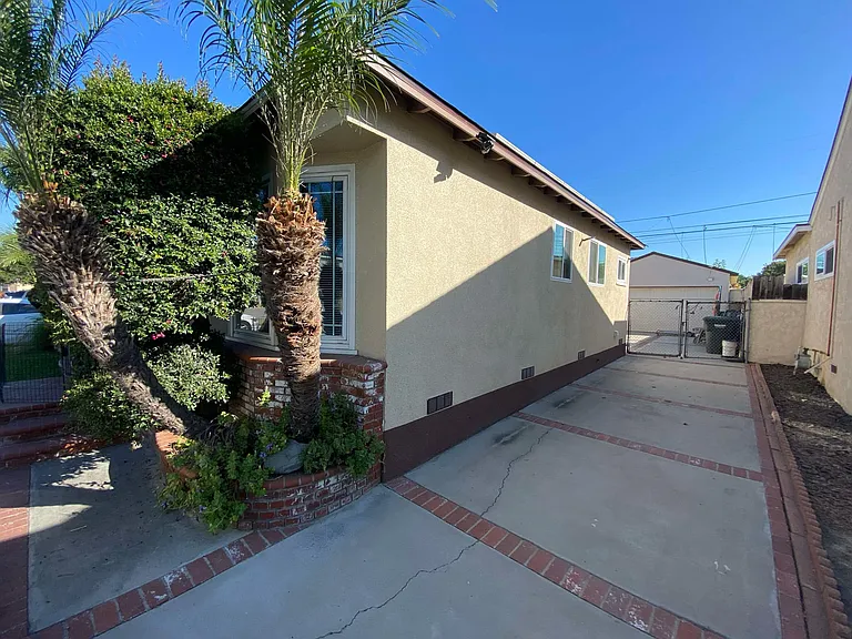 4438 Maybank Ave — Photo 1