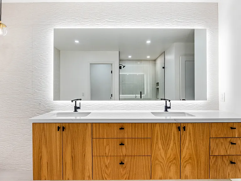 Master Suite Bathroom