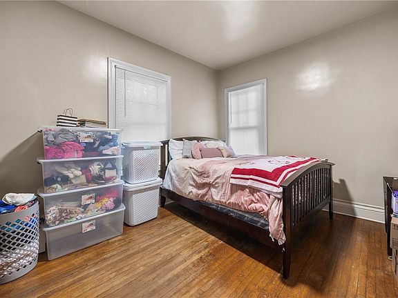 5th image of 46 Raines Park