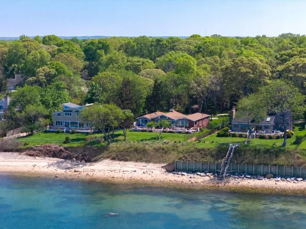 237 Kings Point Rd, East Hampton, NY 11937