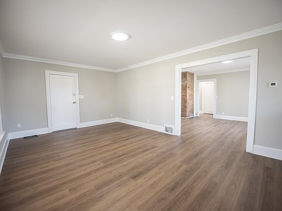 2nd image of 2114 Lincoln Ave