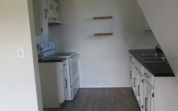 5th image of 112 Cindy Ln