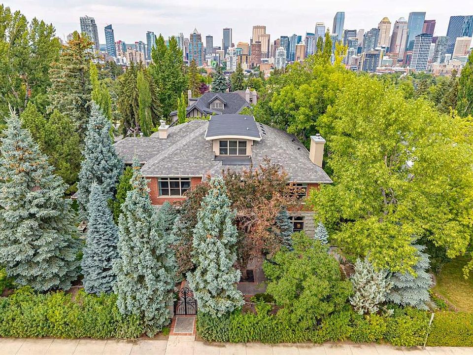 1st image of 708 S Hillcrest Ave SW