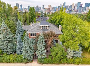 708 S Hillcrest Ave SW, Calgary, AB T2S0N4