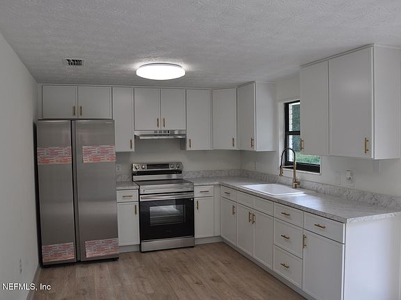 2nd image of 102 HERLONG Street