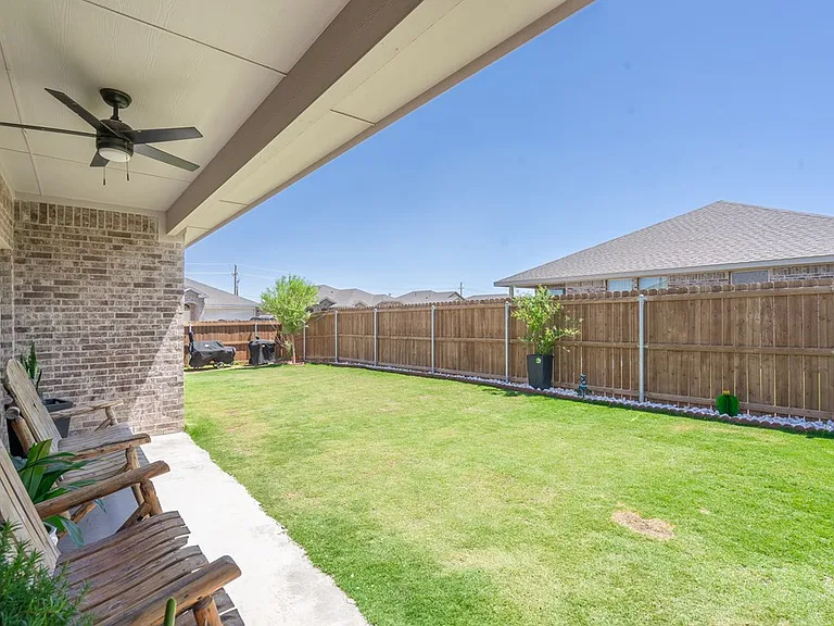 2306 Fortune Dr — Photo 33