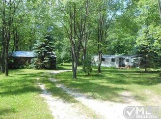 401 W Clarence Rd, Harrison, MI 48625