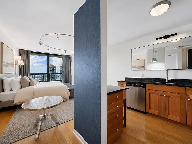 1030 N State St #28M — Photo 7