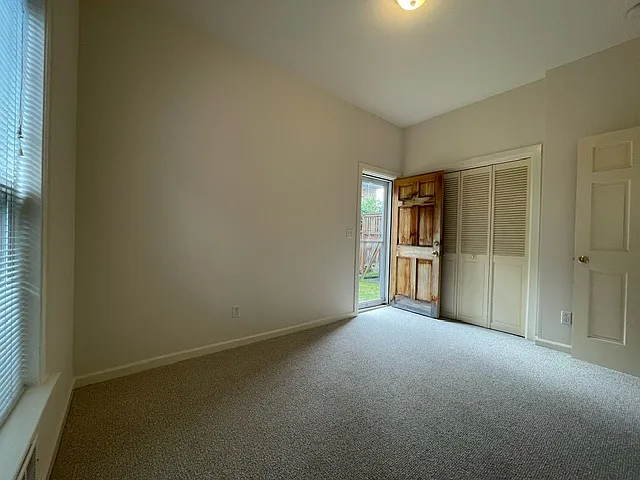 6100 Phinney Ave N — Photo 13
