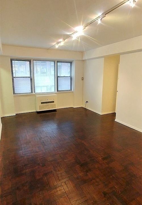 1st image of 240 E 46th St APT 6A
