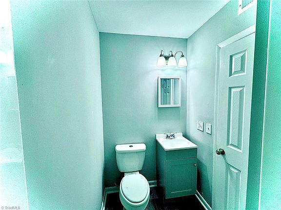 5th image of 620 Marsh St
