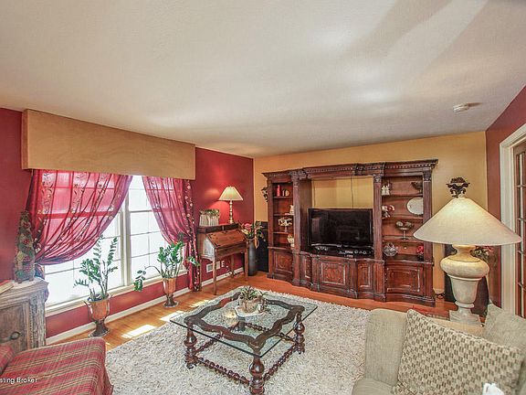 4th image of 3607 Whitehall Ct
