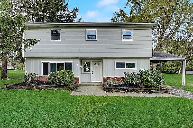 front 4 bed with carport