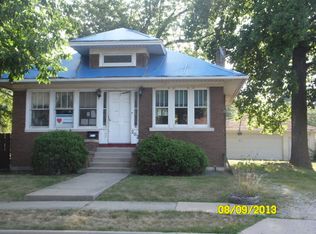 202 S May St, Joliet, IL 60436
