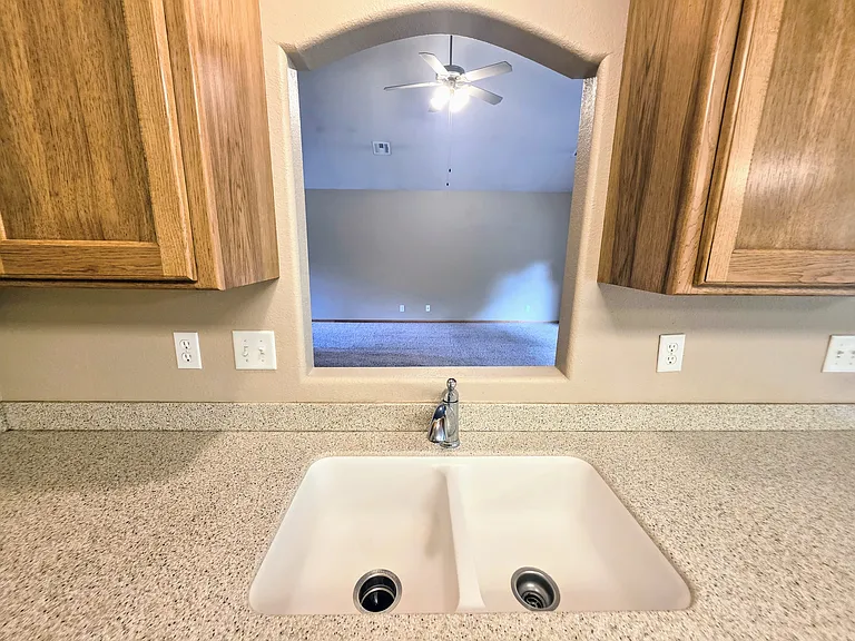 606 Highland Ridge Dr #1 — Photo 8