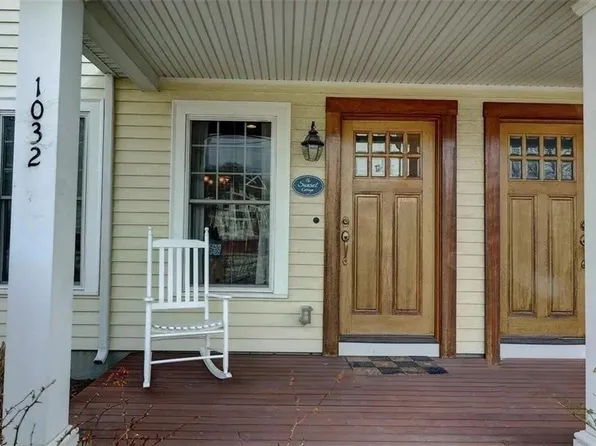 1032 W Shore Rd, Warwick, RI 02889