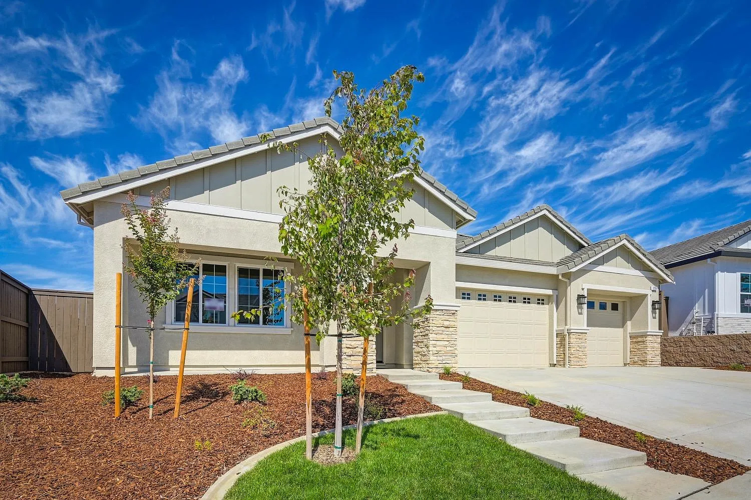 1218 Buck Ridge Dr photo 1
