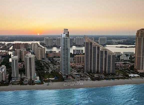 3rd image of 17475 Collins Ave Unit 2303