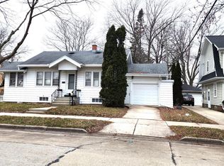 1344 Russet St, Racine, WI 53405