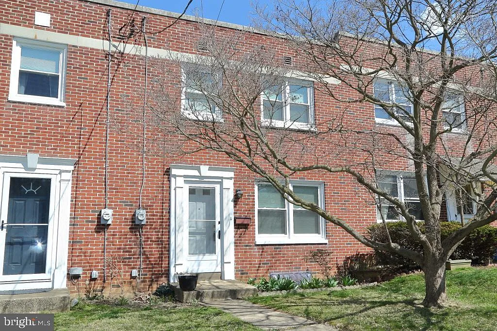 305 Euclid Ave photo 1