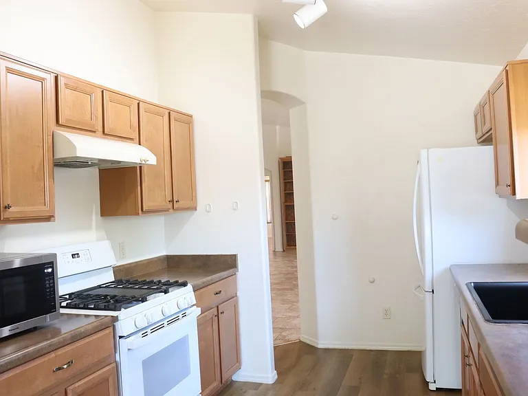 5379 Almosa St — Photo 9