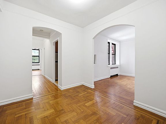 4th image of 4755 39th Pl APT 3H