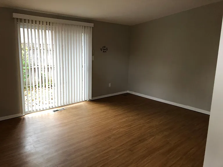 29852 Fairfax St — Photo 2