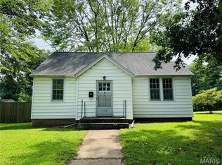 516 W Randle St, Lebanon, IL 62254