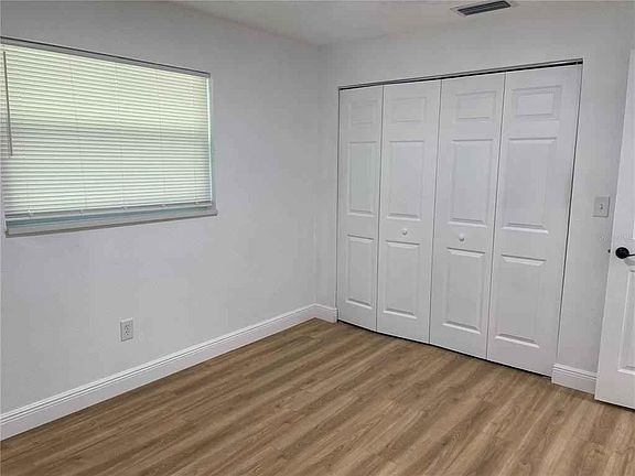 4th image of 1332 S Washington Ave