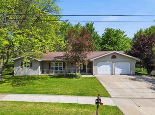 621 W UPHAM STREET, Marshfield, WI 54449